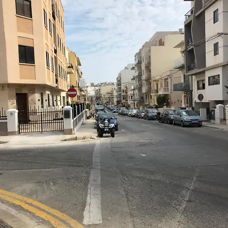 Fantastic Penthouse Theoria Travel * Msida